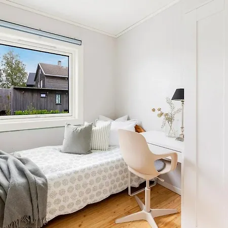 Daire Centrally Located In Kristiansand, Four Bedrooms Kristiansand