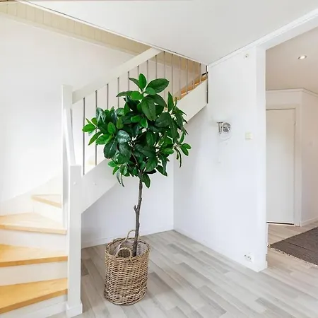 Centrally Located In Kristiansand, Four Bedrooms *